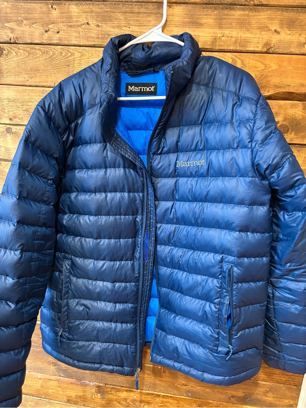 Marmot men’s Navy Blue Down Puffer Jacket size large w flaw 700 fill